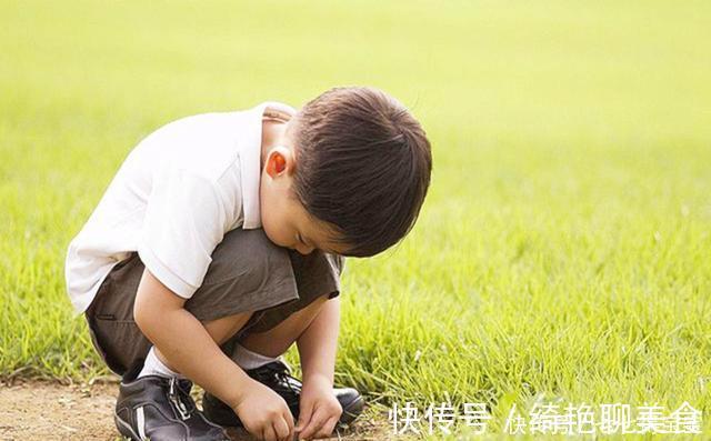 错误|永远别让孩子穿“旧衣服”,错误的“穷养”,对孩子的伤害很大