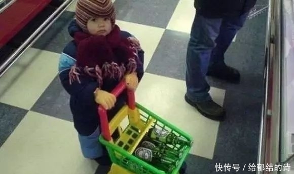 妈妈们|不要让男人单独带娃，因为画面太美了