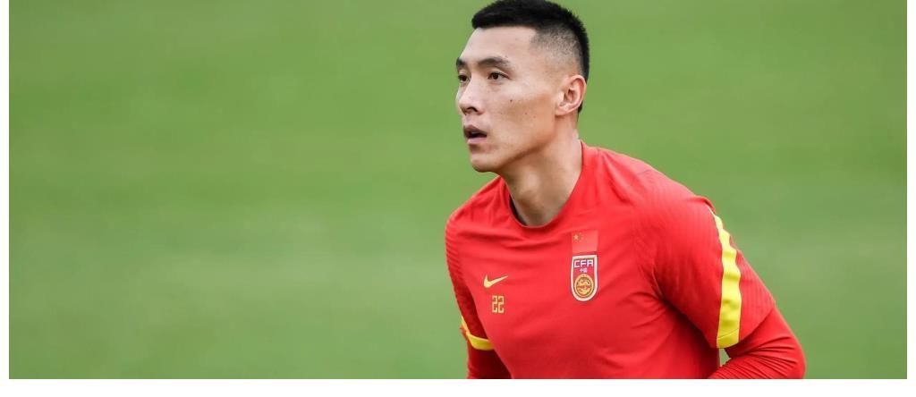 澳大利亚|李铁及时止损,国足战日本大名单调整,于大宝出局,两弃将被启用