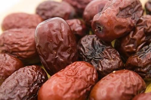 猪皮多吃可以抗衰老？真正保养皮肤的食物有哪些？此文告诉你