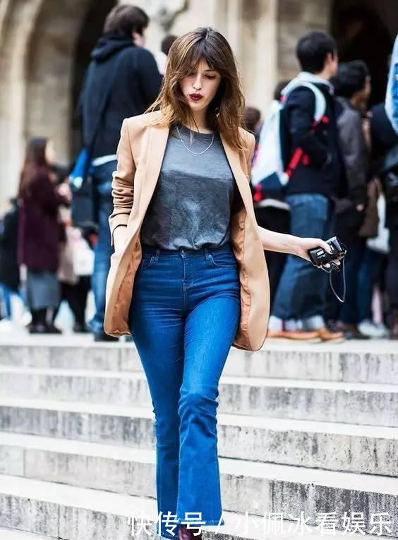 穿搭|今冬火了一种穿法,叫“厚外套+喇叭裤”,精致优雅又保暖,爱了