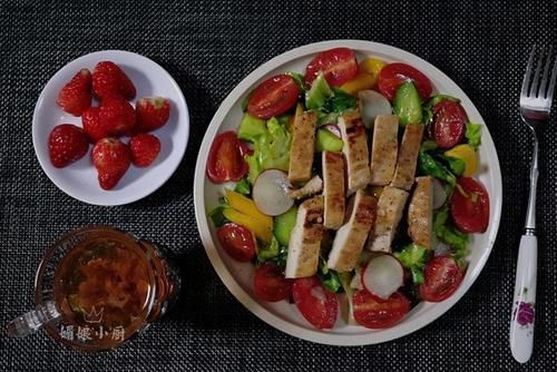 媚娘|50岁阿姨的低脂晚餐,满满一盘吃得满足还不长胖,网友说真会吃