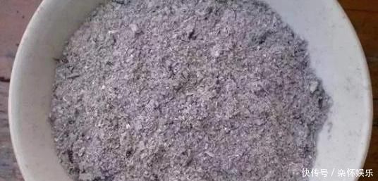 生活中常见的4种“灰”,拿来养花效果好,虫子不见、花草旺盛