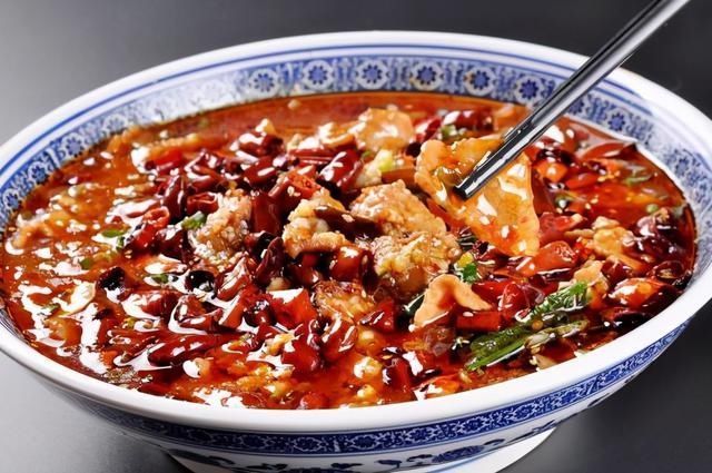 水煮肉片,肉片发柴嚼不动?教你腌肉片诀窍,口感滑嫩入口即化