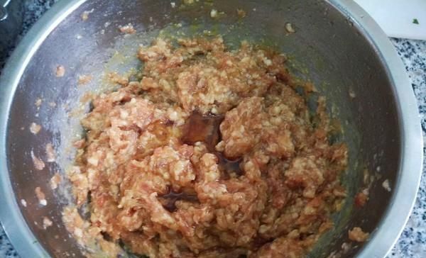 下锅|煮饺子时,万万不可水开就下锅,多加这1步,饺子鲜嫩不破皮