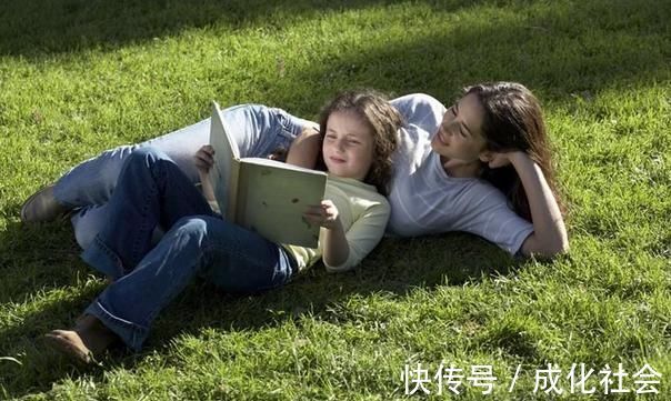 女儿|妈妈舍得在这些方面“败家”,养出来的孩子越优秀,爸爸可别拦着