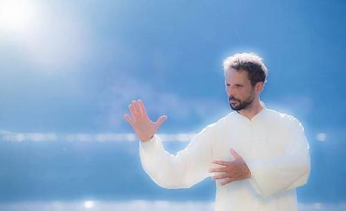 身体素质|经常锻炼,体质依旧弱?人到中年,一些事比运动更重要