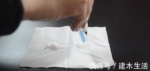 小苏打和食盐混合在一起, 作用太棒了, 一年能帮家里省下不少钱