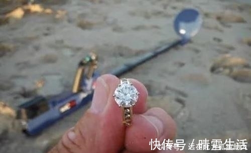 咖喱|有人在海边捡到钻石,更有人在海边捡到红宝石戒指