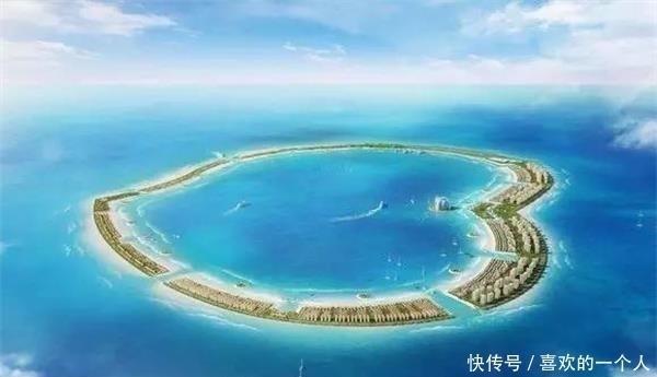 南海吹沙填海工程原本的美济礁变成美济岛,与马尔代夫相媲美