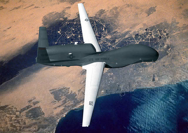 MQ-4C“人鱼海神”无人机：2万米高空透视雨云，号称海上天眼