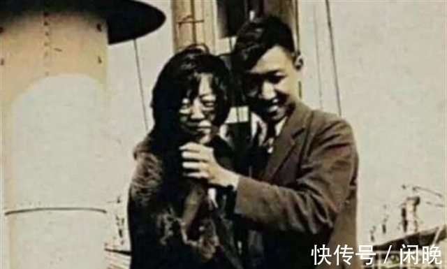 张家@因一块霞帔，她痴等初恋55年，孑然一身熬过半世，他却已儿孙满堂