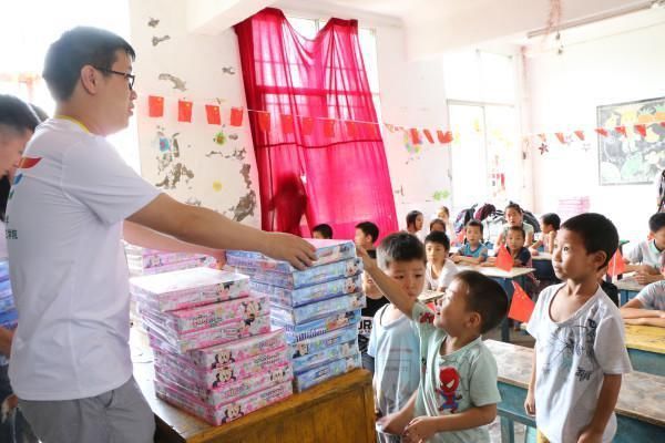 经常被小学生“霍霍”的几种文具，第1种最费，你给孩子买过多少