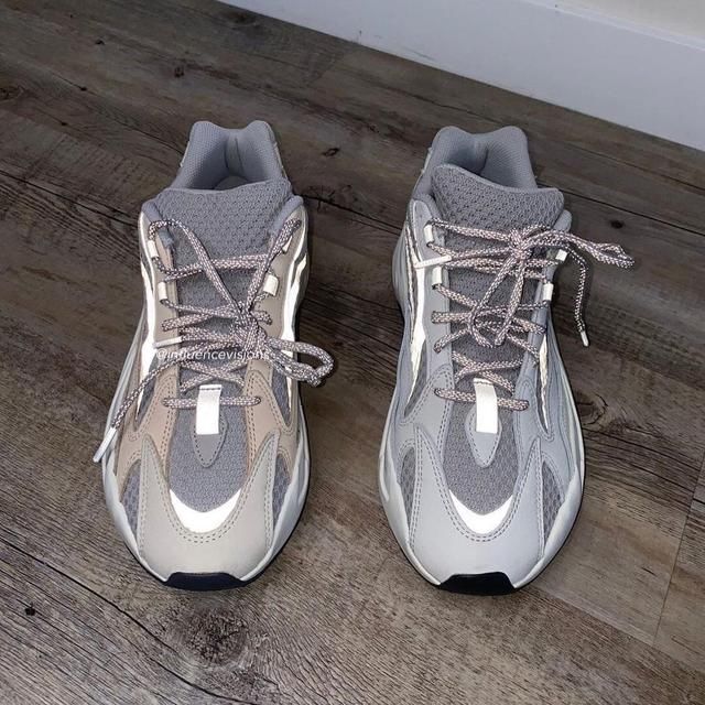 买到省几千!奶油Yeezy 700 V2拼手速预约马上开启