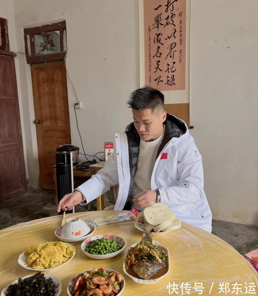 邹市明|日韩体坛明星福原爱+孙兴慜庆祝春节!许昕邹市明晒出全家福