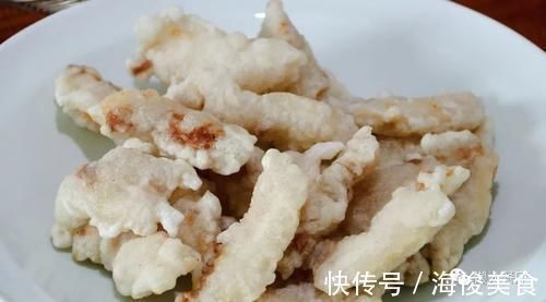 五花肉裹上淀粉糊，加一碗料汁炒，太下饭了，外皮想要更脆有窍门