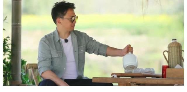 综艺节目|黄磊做假菜我们忍了，张子枫的翻车实在忍不了，综艺节目有多假？