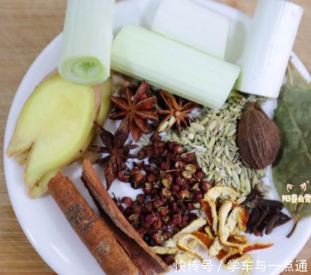 家庭式卤牛肉,配点自制蘸料,过瘾!