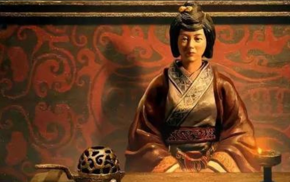 抵不过|金屋藏娇:年少时的爱情终抵不过天长地久