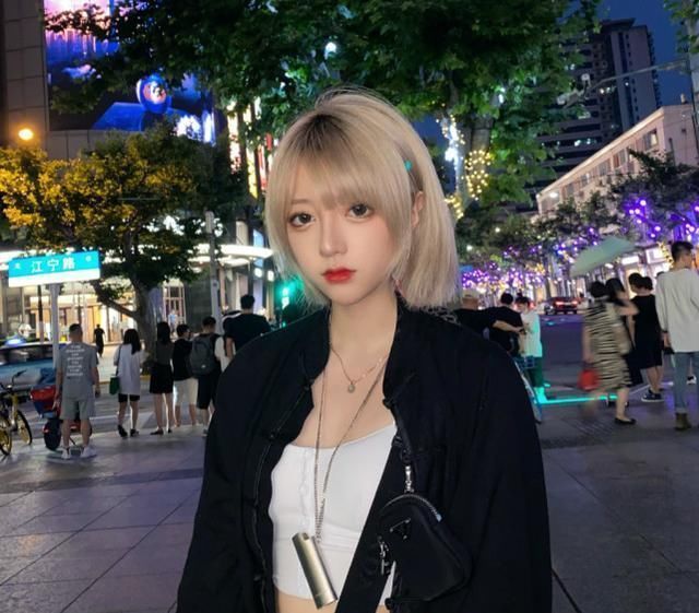 会长|咬米真的只是一名女网管猜到了COSER，这重身份却真没想到