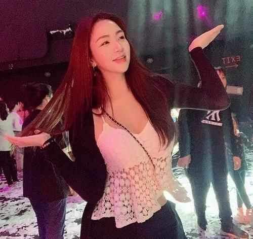 金泰珠|她被称为“夜店女王”,体重达到130斤,靠一双大长腿成全民女神