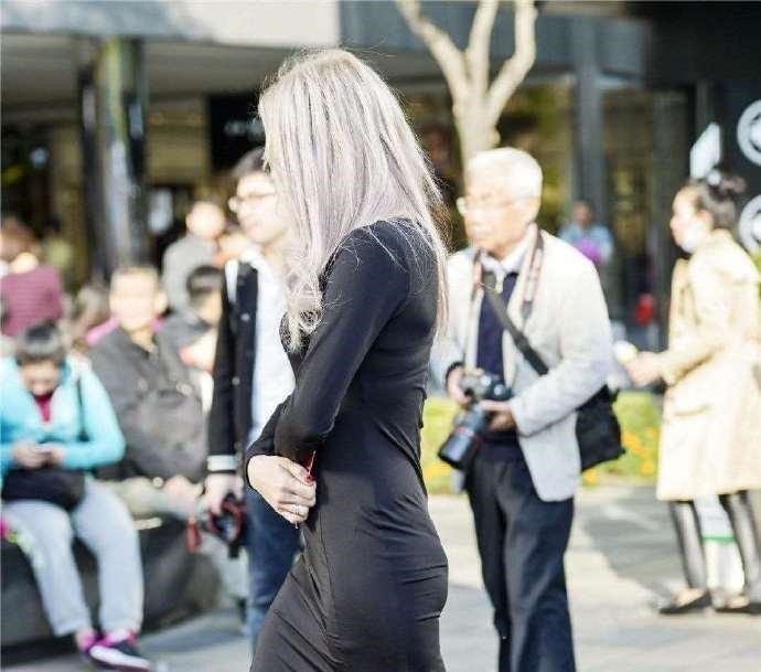 街拍这位乌克兰美女,肯定是很多人喜欢的类型!