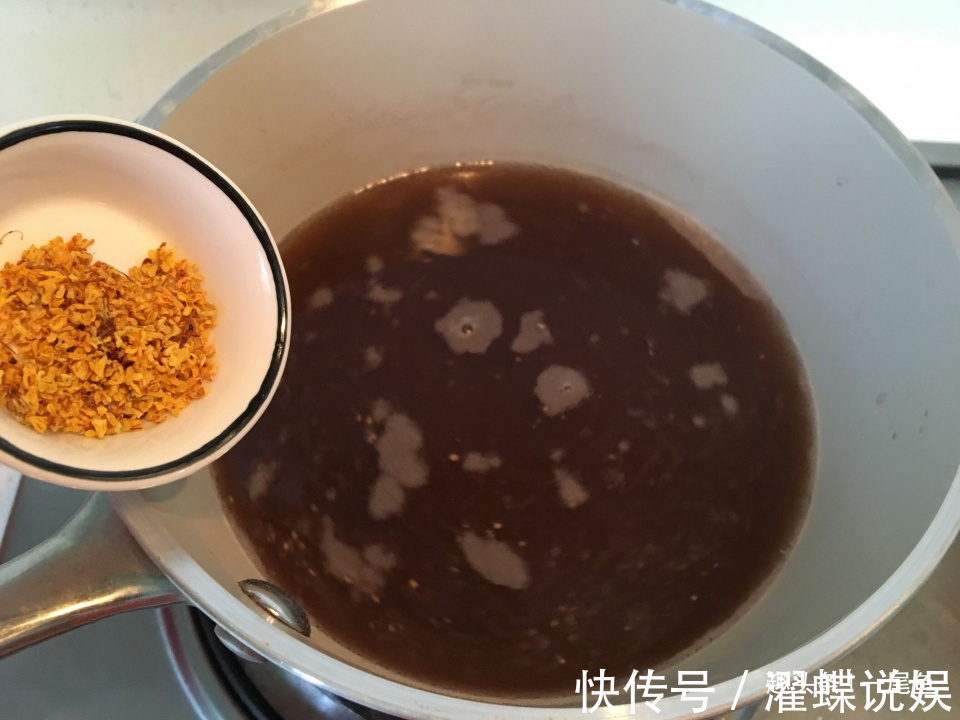 秋天,女人常喝这碗汤最养人,三块钱一碗,下火润燥又养颜