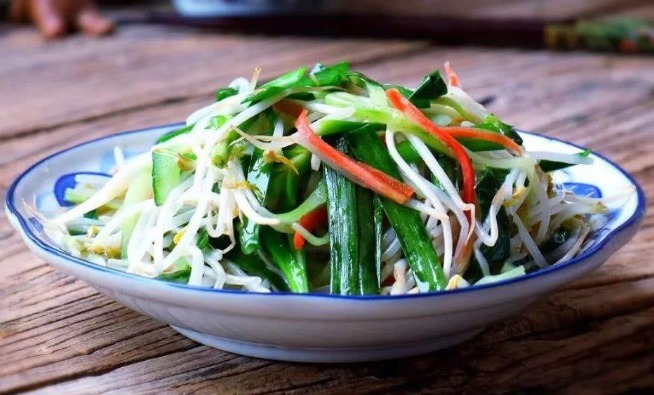 豆芽|怕胖多吃它，一把2块钱，两三天吃一次，清肠刮油，肚子没赘肉