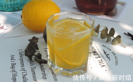 长期|小小柠檬作用大,清爽解腻,长期饮用还有美白功效