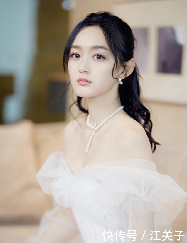 扎发 别再披头散发了,今秋流行这3种“扎发发型”,简单自然易上手