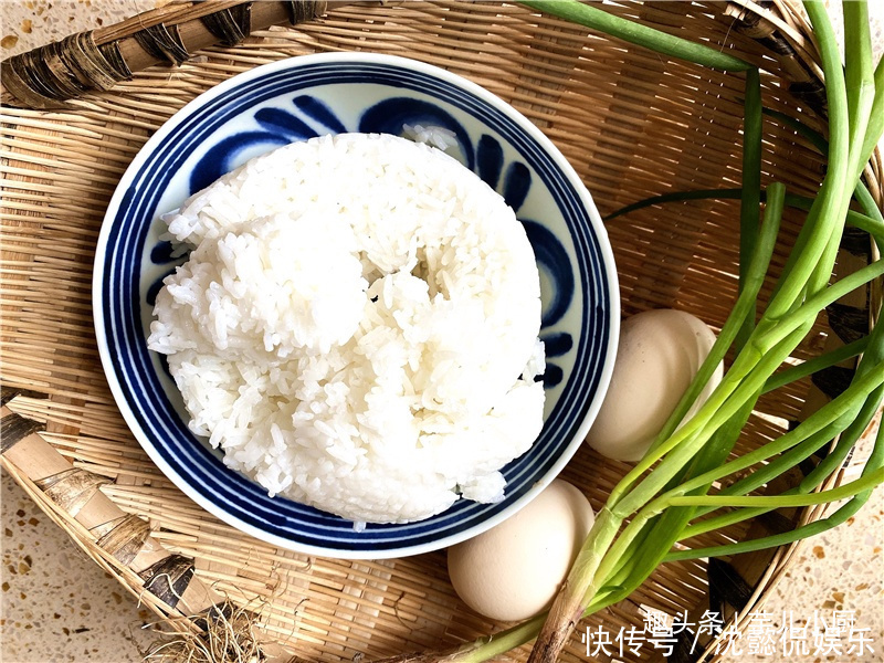  不好|蛋炒饭看似简单，很多人却做不好，教你小诀窍，粒粒分明特别的香