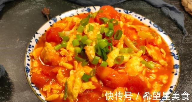 西红柿炒鸡蛋，先炒西红柿还是先炒蛋很多人做错了，难怪不好吃！