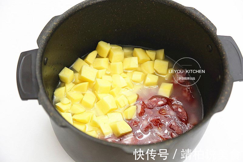 一个电饭锅搞定一餐，有菜有肉有饭，越嚼越好吃，最讨懒人喜欢