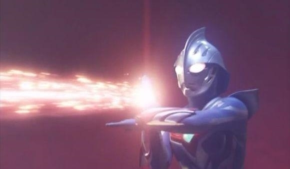 现实的奈克瑟斯奥特曼，在光的背后，人性的阴暗更能让我们害怕