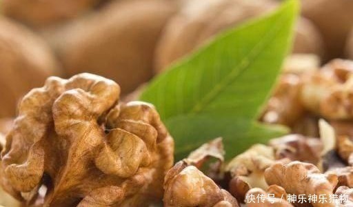 小宝宝|孕期,孕妈这个时间吃核桃,可能“事半功倍”,小宝宝会“聪明”