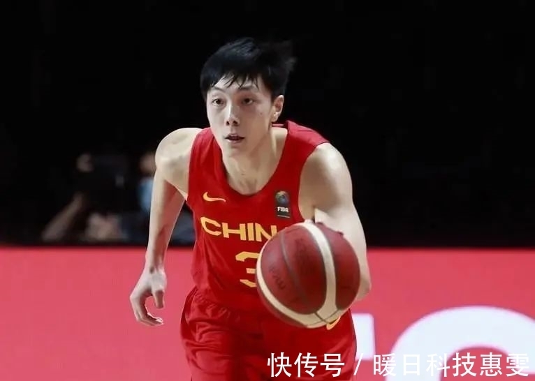 胡明轩|惨败30分也要夸!面对8名NBA球员狂砍24分!你超级高水平!