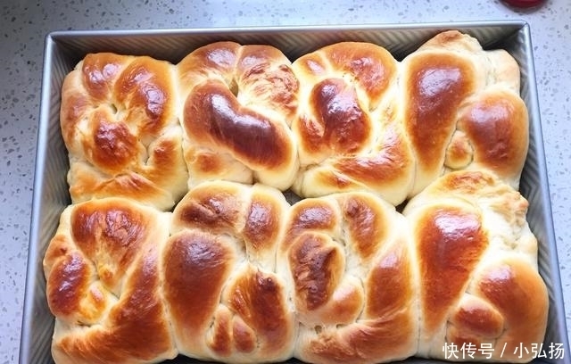 教你做玉米油老面包,发酵时冷藏3个小时,更松软香甜