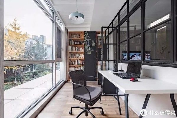 阳台上|阳台改成休闲区，到底合不合适？过来人告诉你真相！