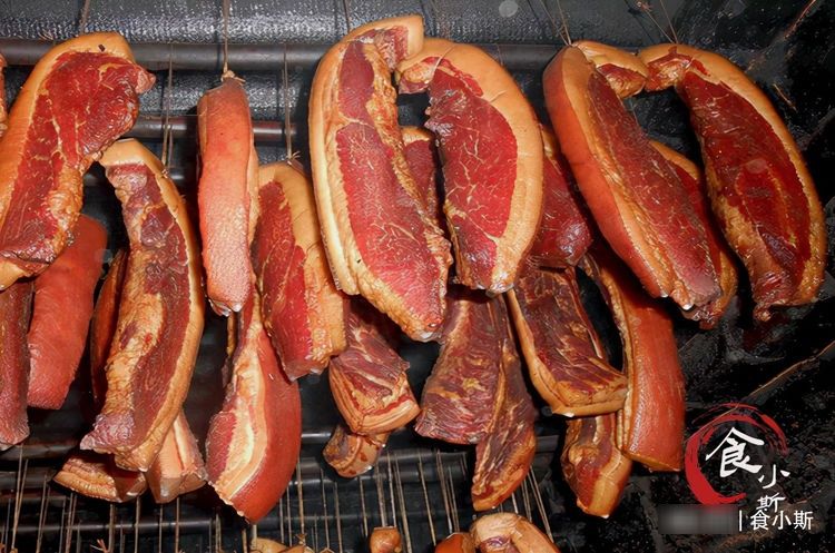 腌腊肉不能直接抹盐,想要味道香还入味,不霉不臭,这3步不能少