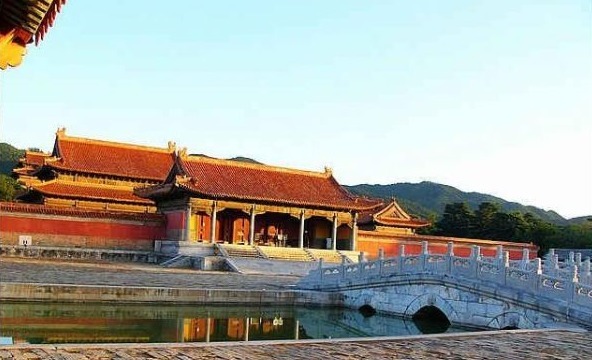 |盗墓枭雄孙殿英为何放过了与清东陵近在咫尺的和珅墓?