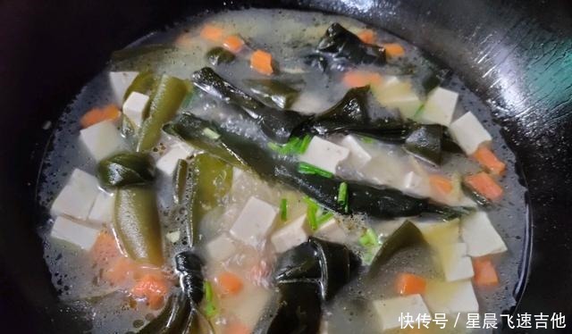 海带豆腐汤|豆腐和“它”一起煮，清肠道排油脂，相当于在慢跑，真管用！
