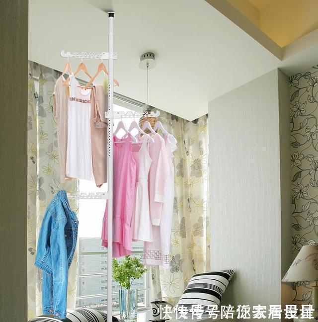 晾衣架|阳台和客厅打通后，衣服晾哪里？5种办法解决，让你不再困扰！