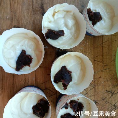 豆沙酸奶米糕|这道豆沙酸奶米糕香极了，儿子三天两头就要吃