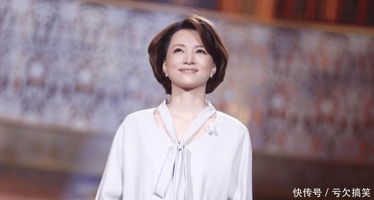 她是央视最难请的主持人,主持功底甩董卿好几倍,年过半百成这样