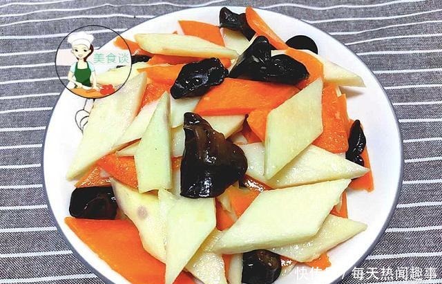 这三样素菜一起炒,秋天吃它特营养,我家一周吃3次,次次都光盘