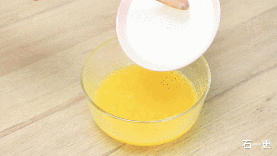 不用烤箱,没有一滴水的花生芝麻酥,一口一个,根本停不下来