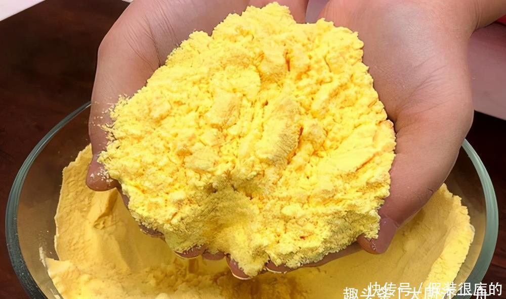 烀饼|玉米面稀有的做法，20多年头一次吃，不用和面，低脂又解馋