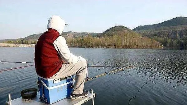 冬季天冷难上鱼?那是你没试过这3大招式,每次钓完都很过瘾