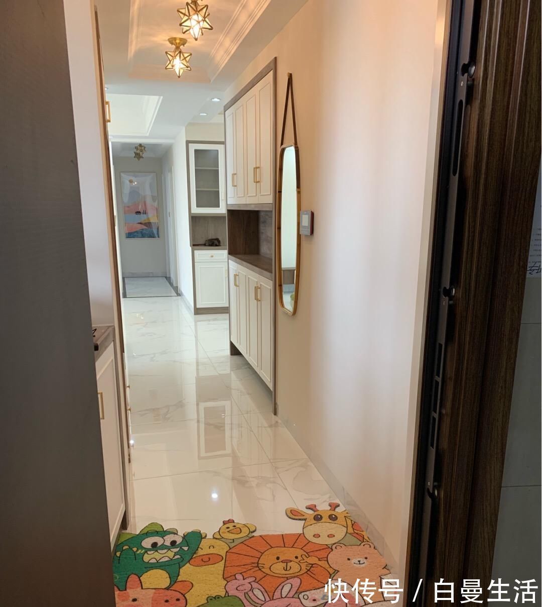 屋主|花了四个月终于完工,普通的装修,餐厅设卡座很实用,太聪明了