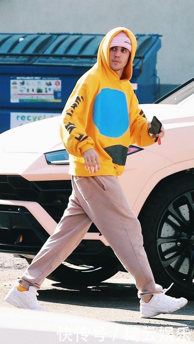 穿好2021流行色,比别人先时髦一步,这4款黄色单品不要错过